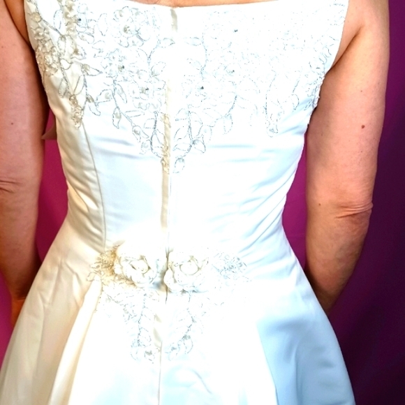 Bridal Originals Wedding Dress. White, size 10, but can also fit 8 New with tags - Picture 6 of 16